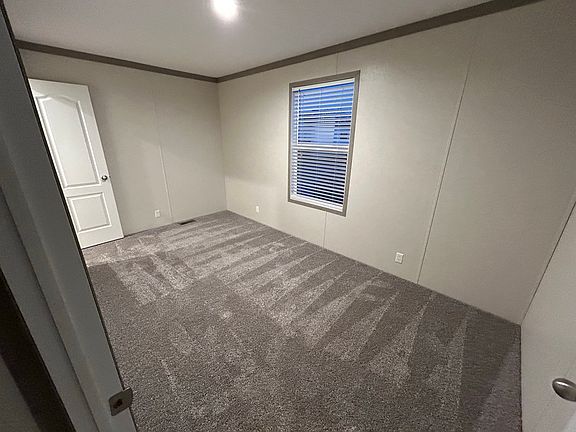 3rd image of 179 Colorado #179
