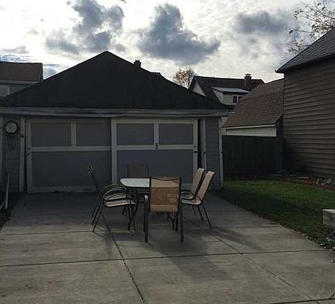 2nd image of 139 Bloomfield Ave