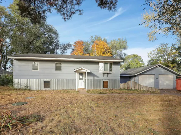 1432 Ramada Ave S, Lakeland, MN 55043