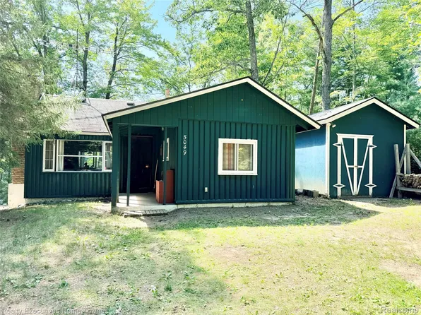 5049 Stark Dr, Comins, MI 48619