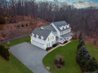 35 Sand Hill Ln, Glastonbury, CT 06033