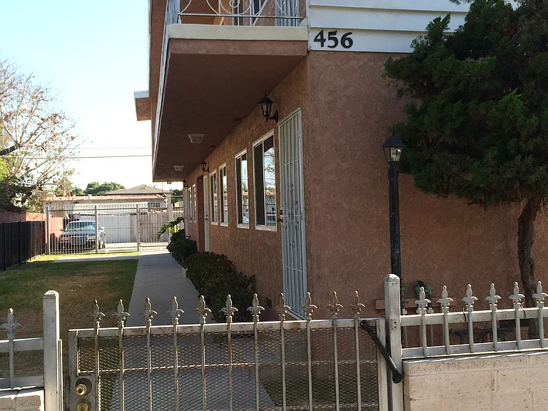 456 E Hullett St #4 — Photo 1