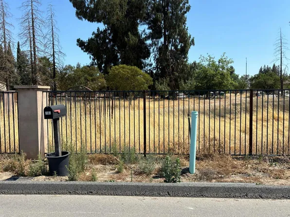 7161 W Shaw Ave, Fresno, CA 93723