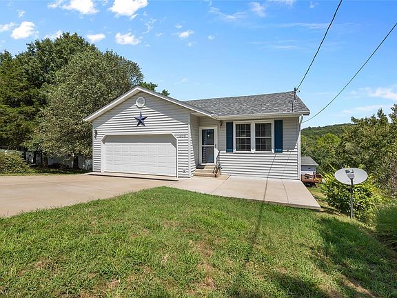 2nd image of 1859 Deer Creek Dr