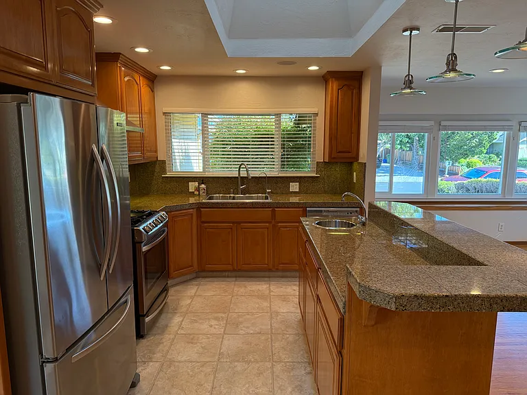 3378 Vanderbilt Way — Photo 8