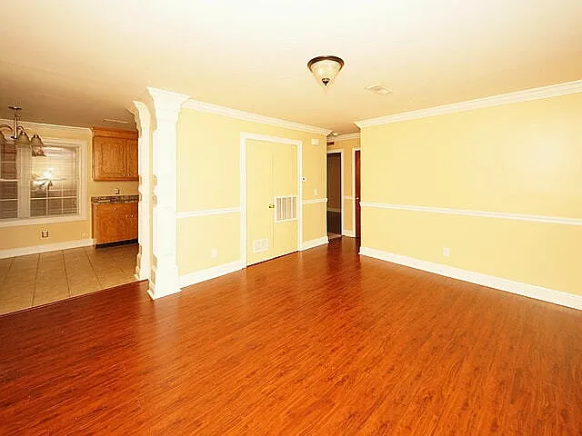 995 King St #C — Photo 17