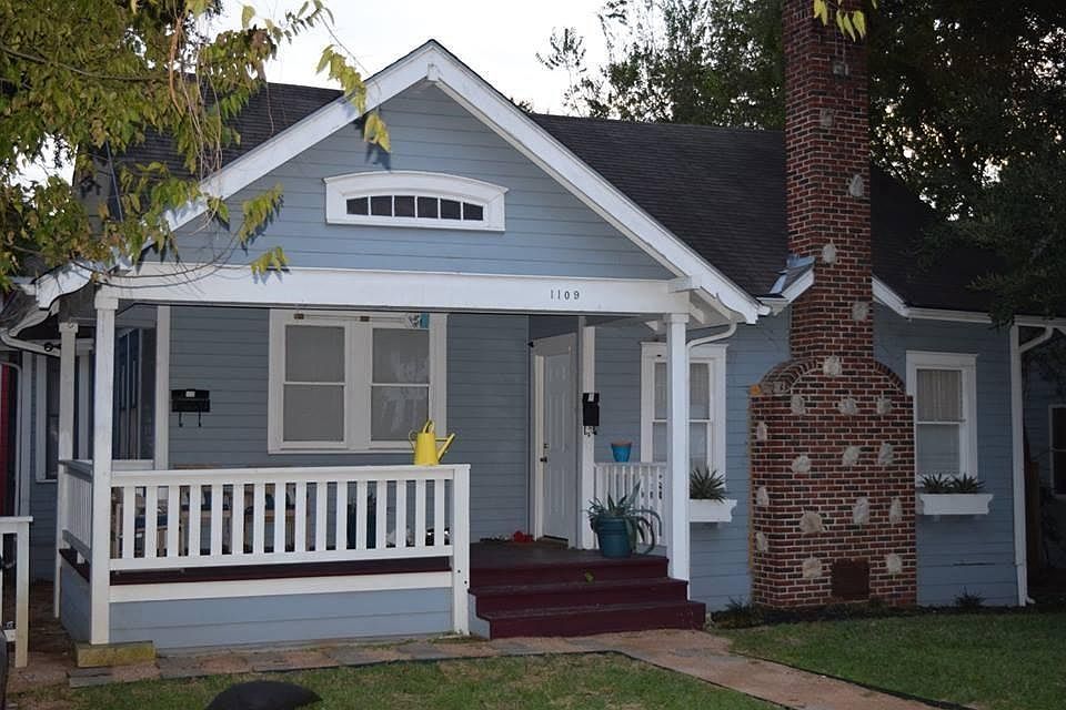 1st image of 1109 W 22nd 1/2 St #A
