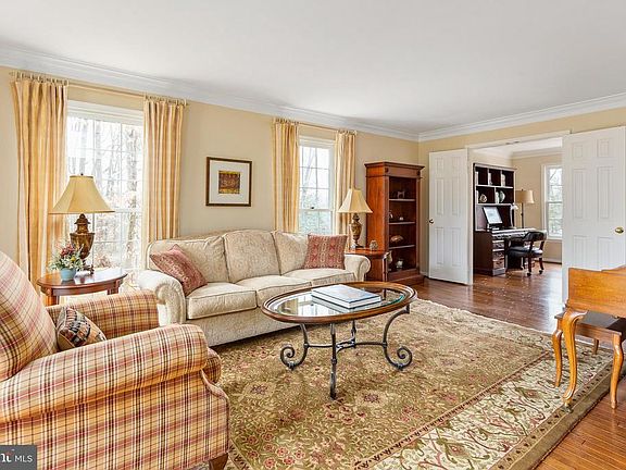5th image of 10636 Summersweet Ct