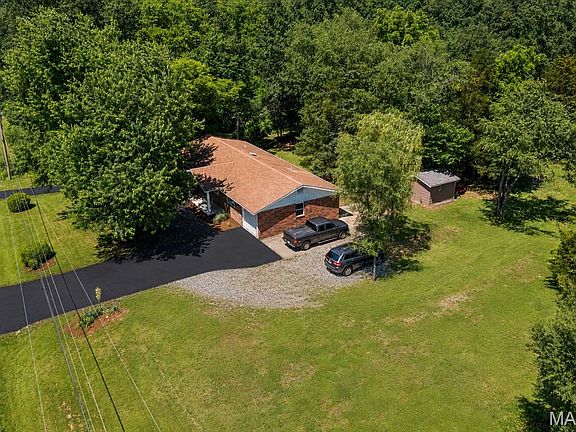 2nd image of 1740 Parr Rd