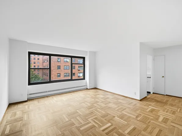 21-41 34th Avenue image 3 of 14