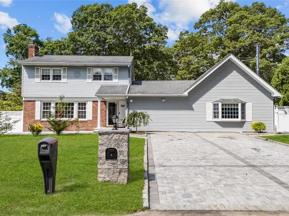 68 joyce Drive, Hauppauge, NY 11788