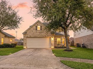 5911 Rosemary Cir, Baytown, TX 77521