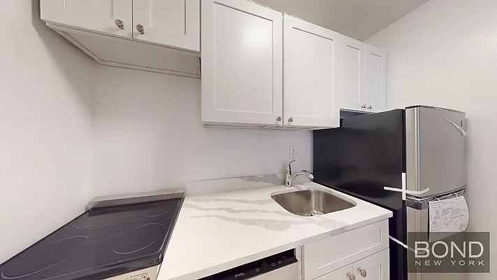 Rented by Bond New York | media 4