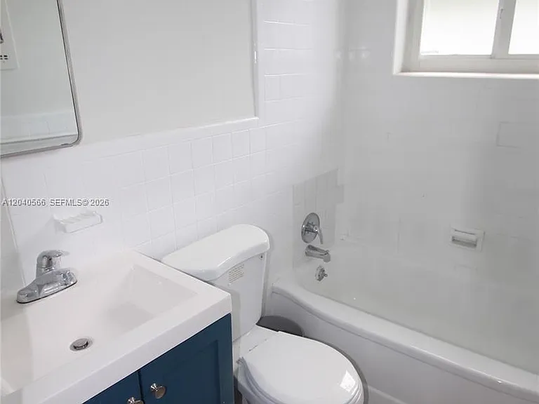 1115 Euclid Ave #11 — Photo 2
