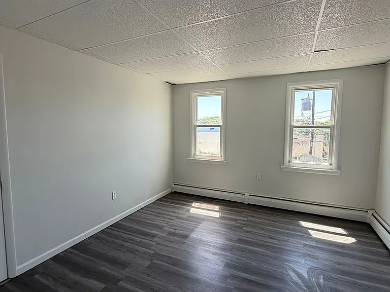 1129 Butler Street — Photo 8