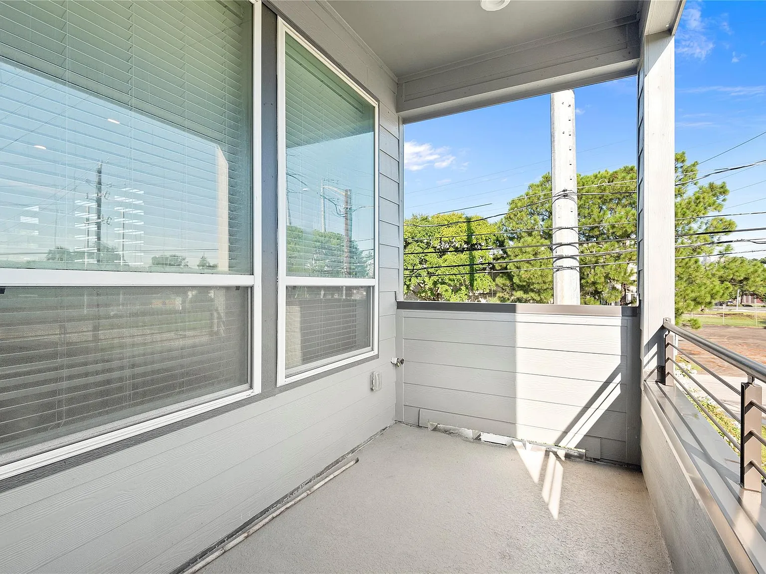 3 bed, 3.5 bath, 1717 sqft, $2,850 — Photo 4
