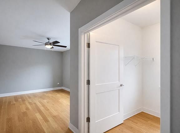 4th image of 1127 W Granville Ave #302