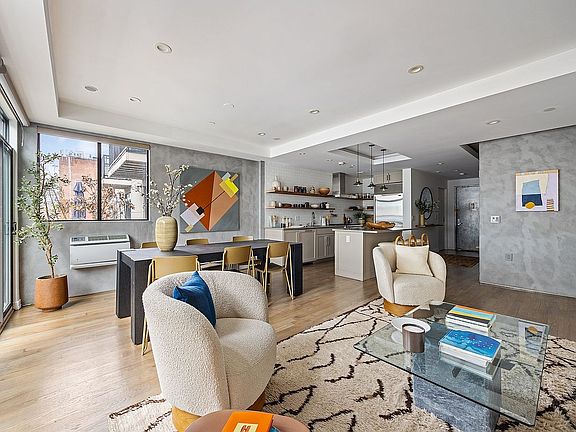 3rd image of 79 Bridge St APT 5A