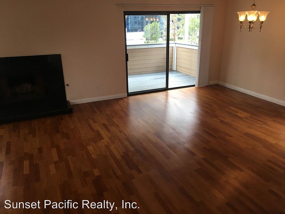 2nd image of 9270 Towne Centre Dr Unit 39
