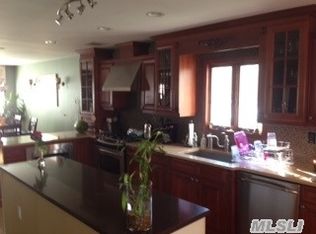 4815 Overbrook St, Little Neck, NY 11362