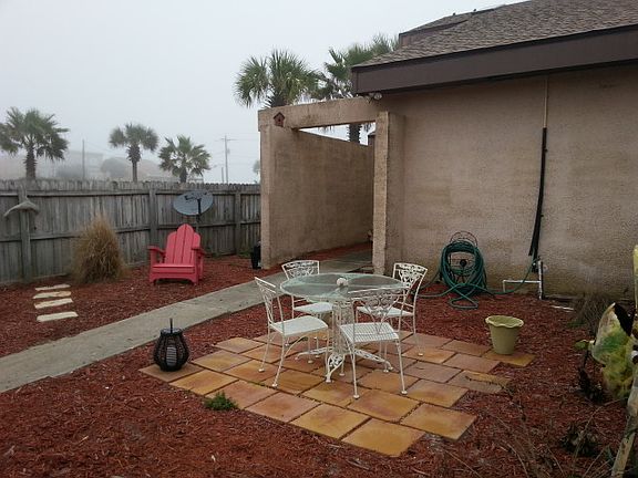 5th image of 101 Sandcastle Ln