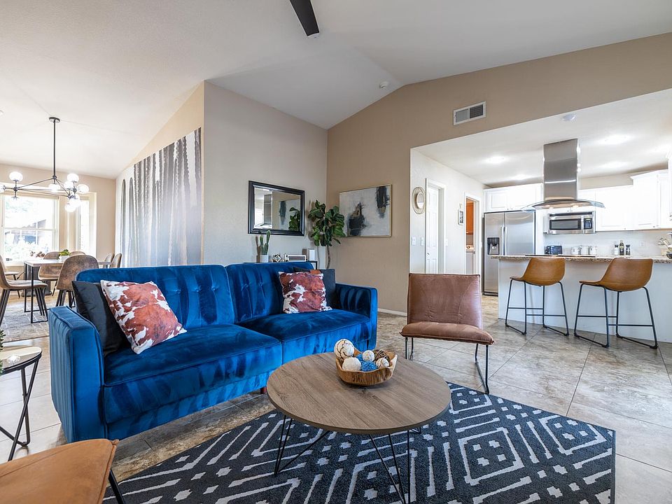 1st image of 3905 E Garnet Cir