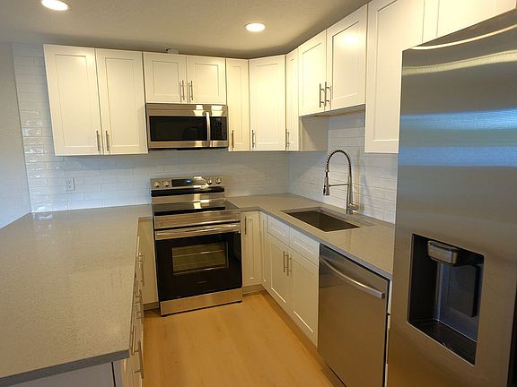 5th image of 123 San Remo Blvd