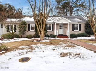 109 W Riverside Dr, Smithfield, NC 27577