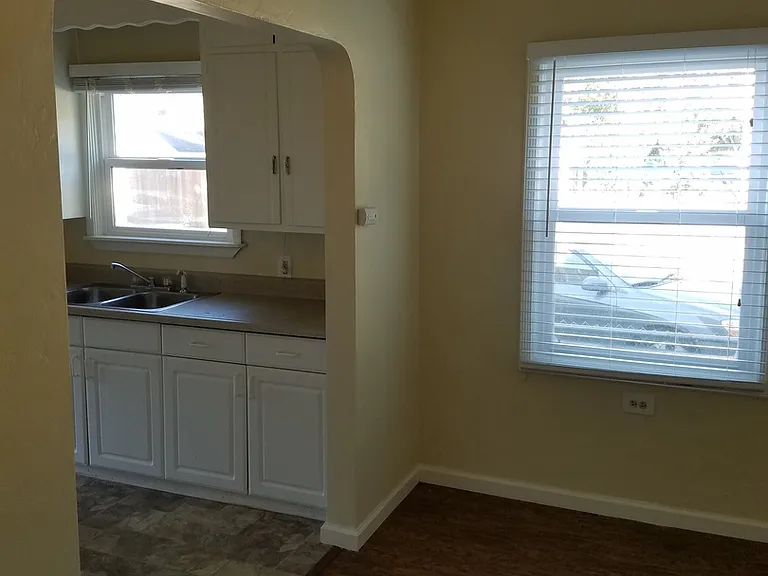 150 Scott Street — Photo 13