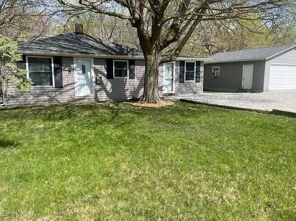 3220 2nd St, East Moline, IL 61244