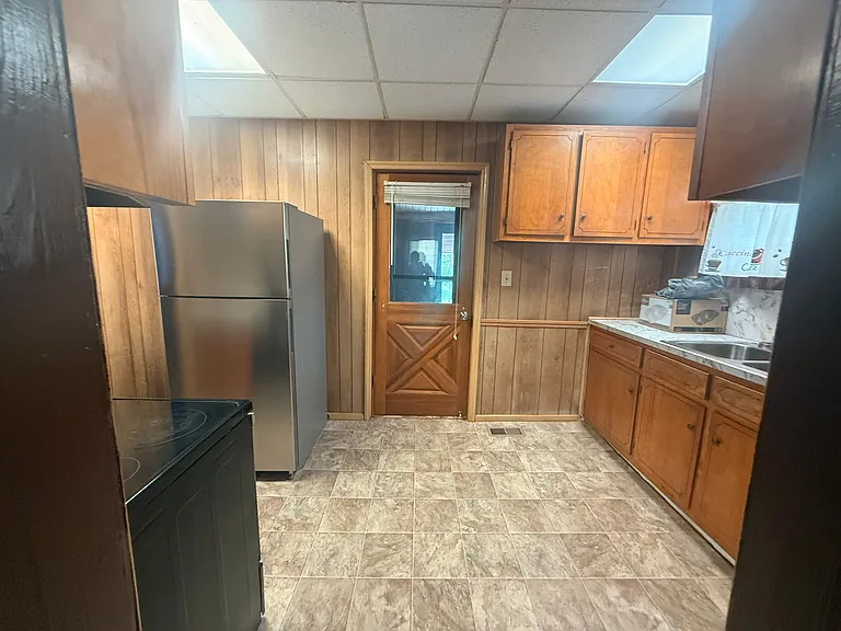 450 Cedar St — Photo 6