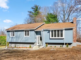 208 Stuart Ave, Leominster, MA 01453