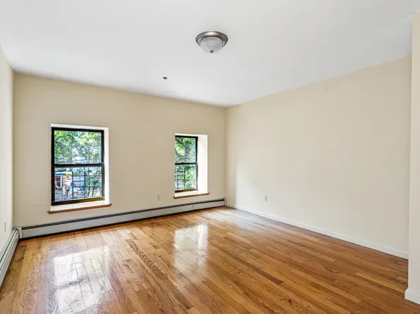 100-15 34th Avenue image 16 of 31