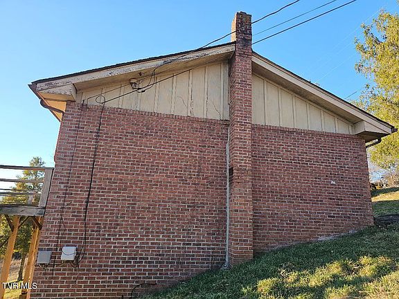 5th image of 2617 Banner St