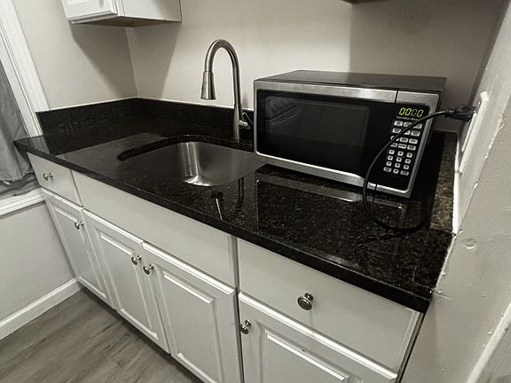 2nd image of 4025 Hydraulic Ave APT A
