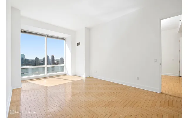 Rented by Douglas Elliman | media 23