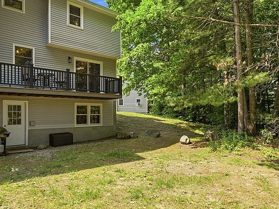 3rd image of 42 Cromwell Dr Unit 16