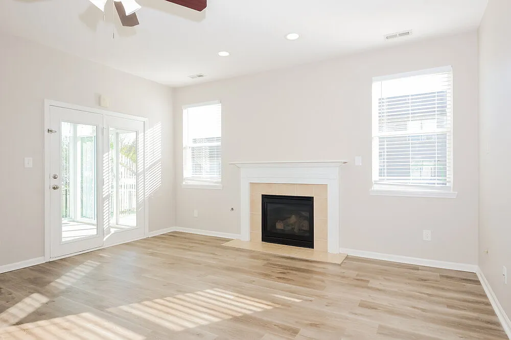 3 bed, 2.0 bath, 1506 sqft, $2,025 — Photo 4