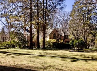 535 Manhasset Woods Rd, Manhasset, NY 11030