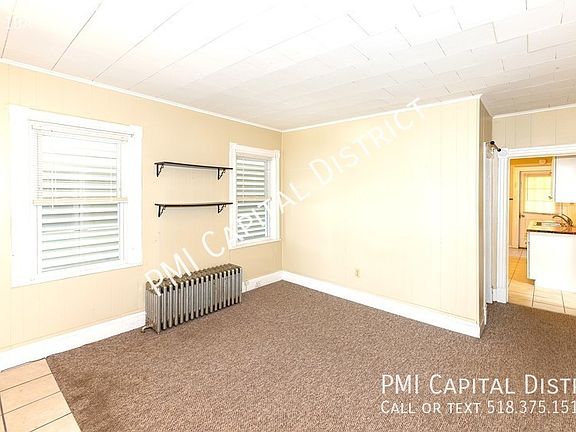5th image of 92 Myrtle Ave Unit 1