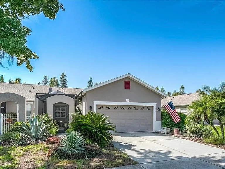 7339 Cleopatra Dr — Photo 9