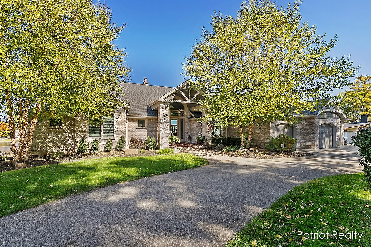 1442 Middlebrook Ave SE, Grand Rapids, MI 49546 Zillow