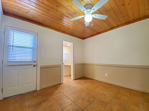 5th image of 200-240 W Chase Ave #200