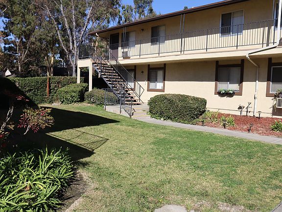 4th image of 1330 S Sunset Ave #217
