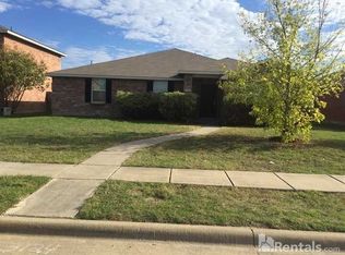 3124 Amber Waves Ln, Lancaster, TX 75134