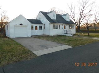 2428 Purdue St, Bristol, PA 19007