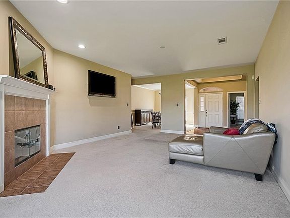 3rd image of 39070 Pirogue Ave