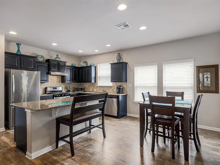 413 Callahan Ln — Photo 11