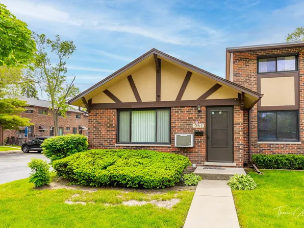 18W061 14th St, Villa Park, IL 60181
