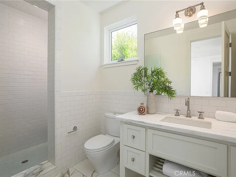 2217 Laurel Pl — Photo 15